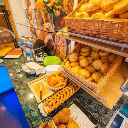 Altoetting City Apartments 4*